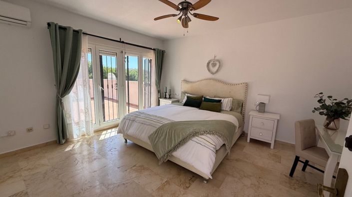 Image No.22-4 Bed Villa for sale
