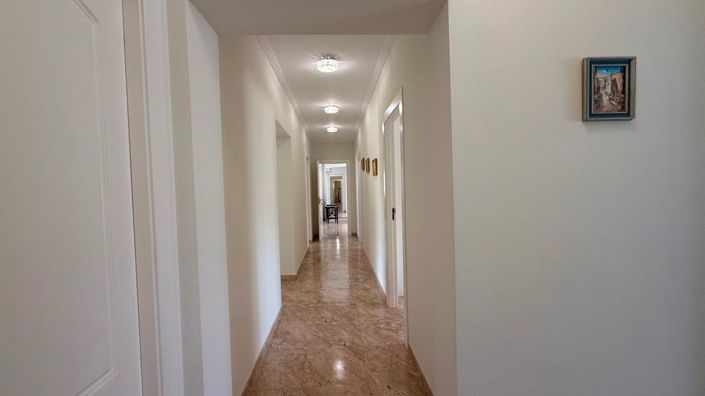 Image No.37-7 Bed Villa for sale