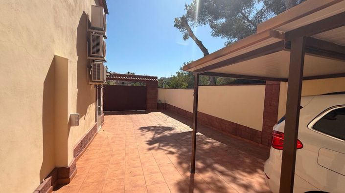 Image No.7-7 Bed Villa for sale