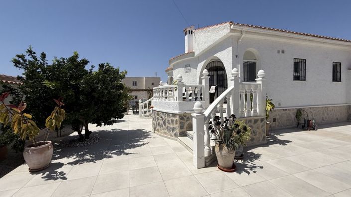 Image No.32-3 Bed Villa for sale