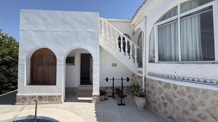 Image No.36-3 Bed Villa for sale