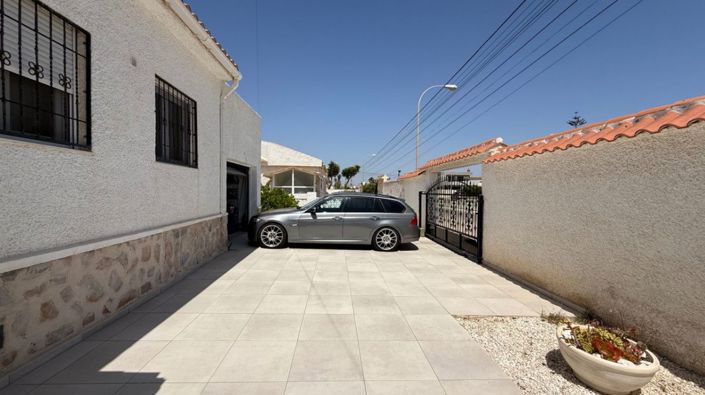 Image No.38-3 Bed Villa for sale