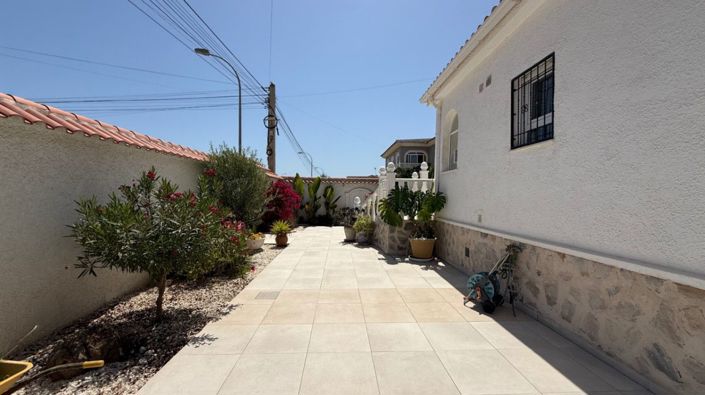 Image No.39-3 Bed Villa for sale