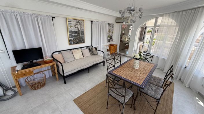 Image No.6-3 Bed Villa for sale