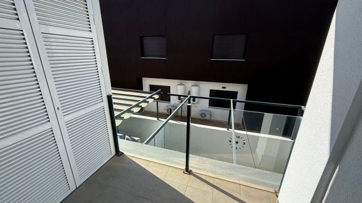 Image No.19-2 Bed Apartment for sale