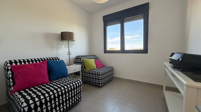Image No.8-2 Bed Apartment for sale