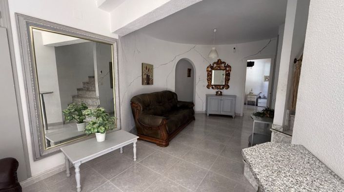 Image No.26-6 Bed Villa for sale