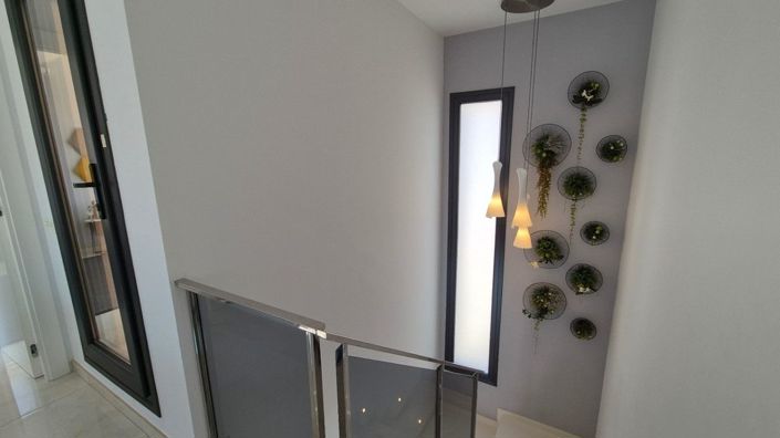 Image No.25-4 Bed Villa for sale