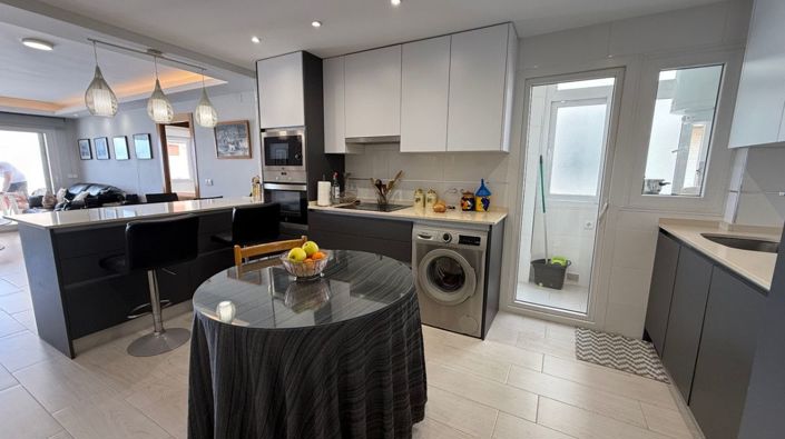 Image No.6-3 Bed Apartment for sale