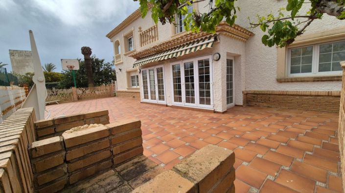 Image No.10-7 Bed Villa for sale