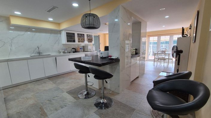Image No.19-7 Bed Villa for sale