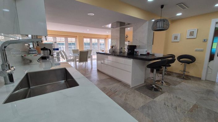 Image No.22-7 Bed Villa for sale