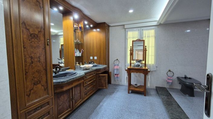 Image No.38-7 Bed Villa for sale