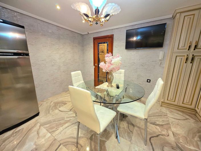 Image No.10-3 Bed Apartment for sale