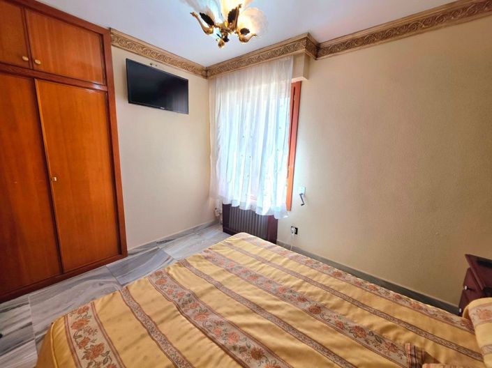 Image No.17-3 Bed Apartment for sale