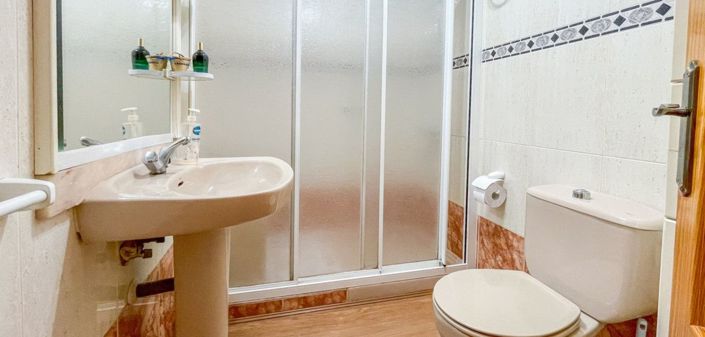 Image No.15-3 Bed Apartment for sale