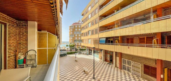 Image No.17-2 Bed Apartment for sale