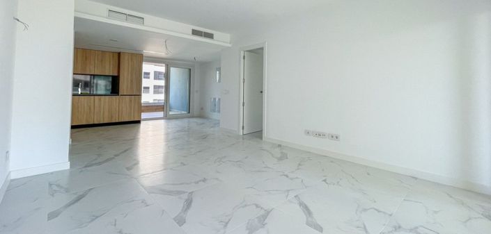 Image No.10-3 Bed Apartment for sale