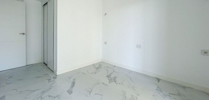 Image No.17-3 Bed Apartment for sale