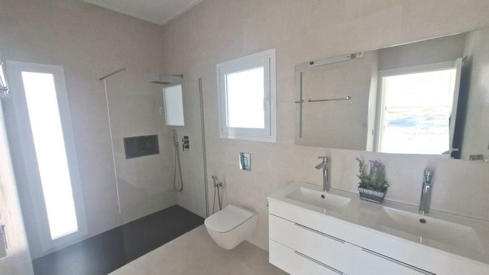 Image No.24-5 Bed Villa for sale