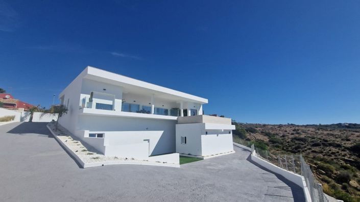 Image No.36-5 Bed Villa for sale