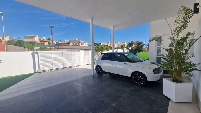Image No.43-5 Bed Villa for sale