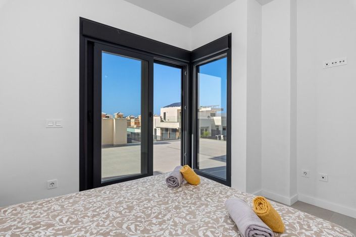 Image No.21-3 Bed Villa for sale