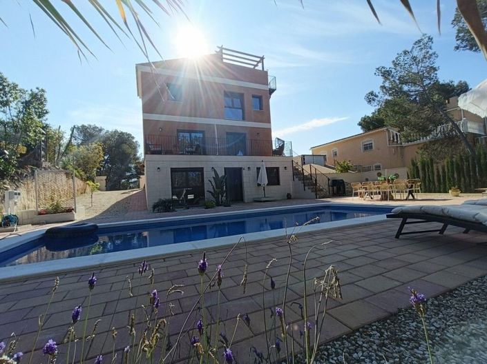 Image No.3-5 Bed Villa for sale