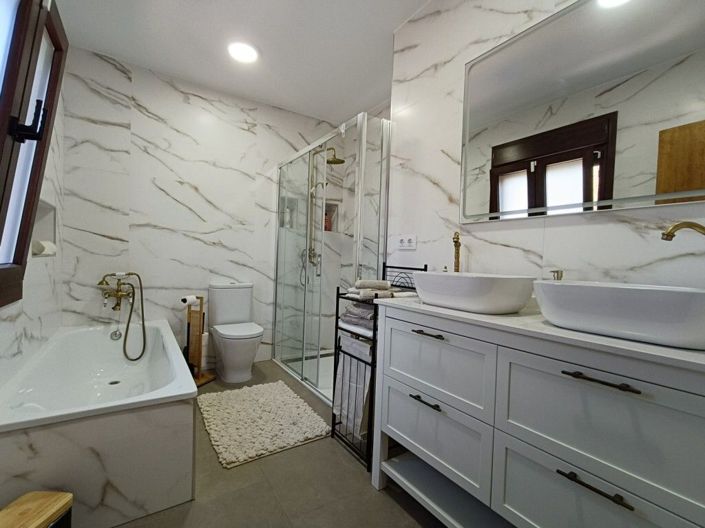 Image No.32-5 Bed Villa for sale