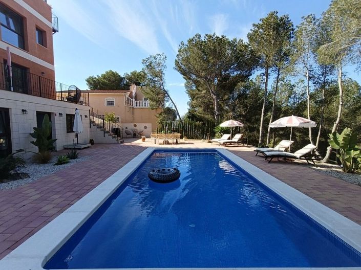 Image No.9-5 Bed Villa for sale