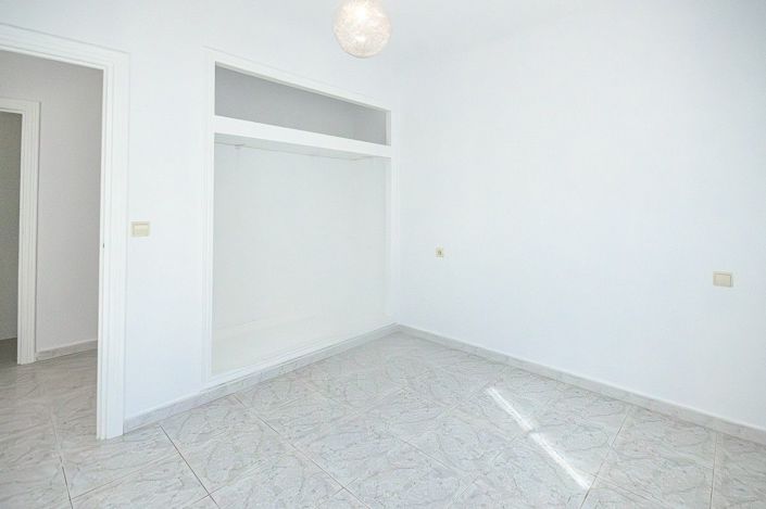 Image No.9-3 Bed Villa for sale