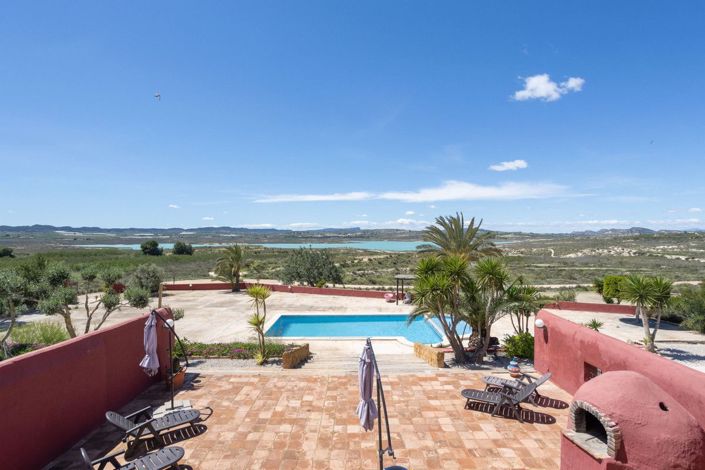 Image No.4-4 Bed Villa for sale