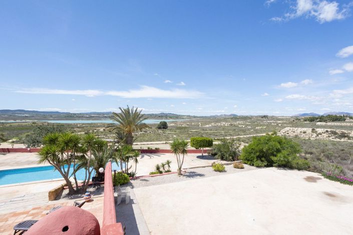 Image No.42-4 Bed Villa for sale