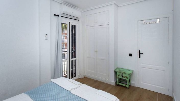 Image No.21-3 Bed Apartment for sale
