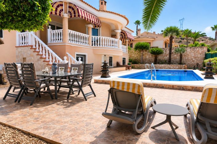 Image No.10-4 Bed Villa for sale