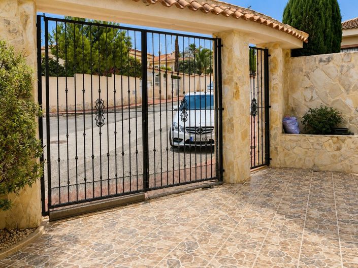 Image No.12-4 Bed Villa for sale