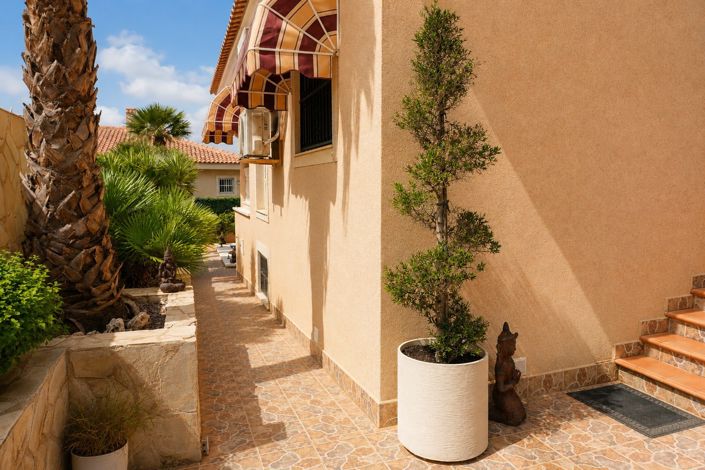 Image No.7-4 Bed Villa for sale