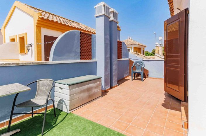Image No.17-2 Bed House for sale