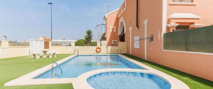 Image No.22-2 Bed House for sale