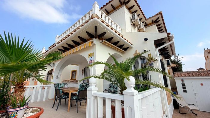Image No.13-2 Bed House for sale