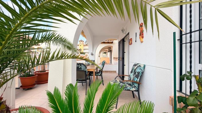 Image No.8-2 Bed House for sale