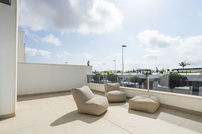Image No.5-5 Bed Villa for sale