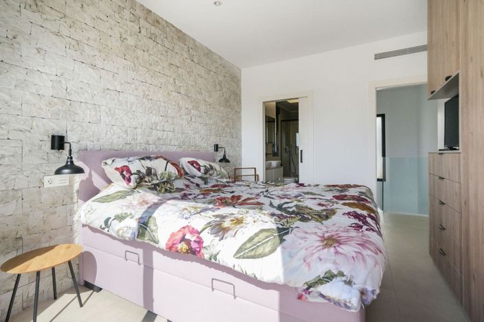 Image No.9-5 Bed Villa for sale