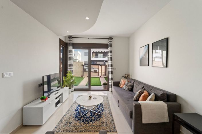 Image No.24-2 Bed House for sale