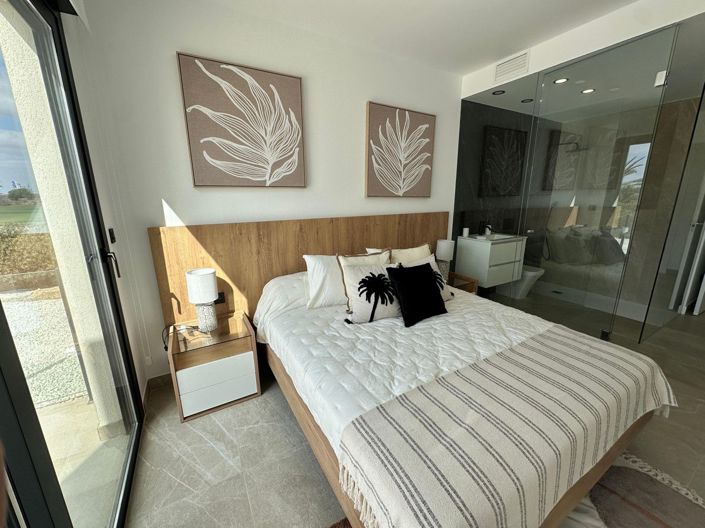 Image No.26-3 Bed Villa for sale