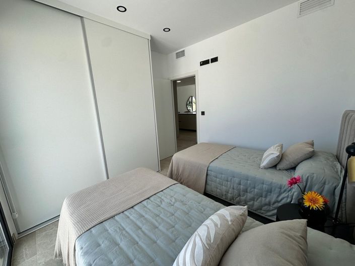 Image No.28-3 Bed Villa for sale