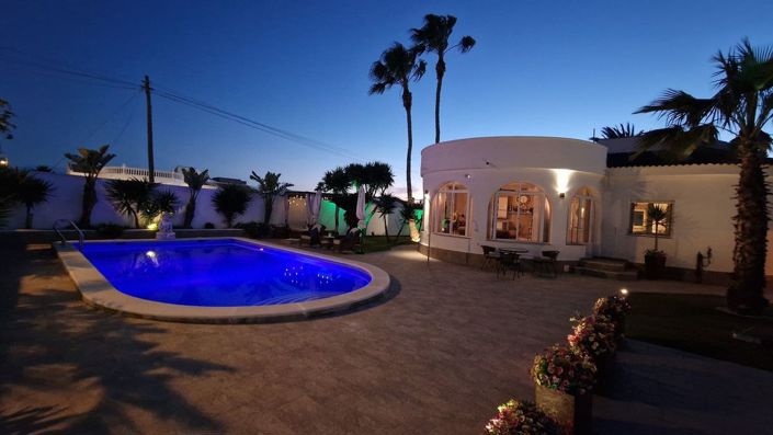 Image No.49-5 Bed Villa for sale