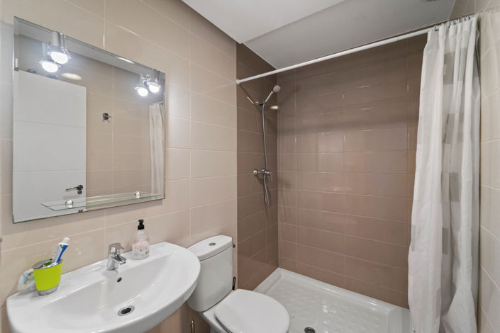 Image No.13-2 Bed Apartment for sale