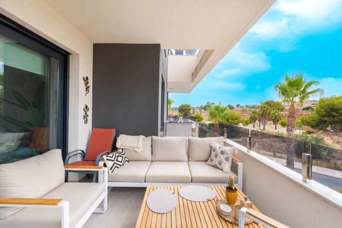 Image No.8-2 Bed Apartment for sale