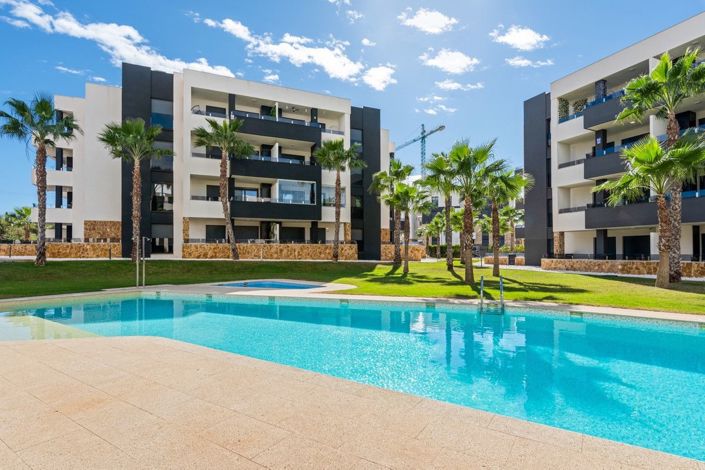 Image No.9-2 Bed Apartment for sale